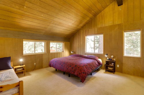 Photo 28 - Spacious Cabin w/ Deck, < 3 Mi to Donner Lake