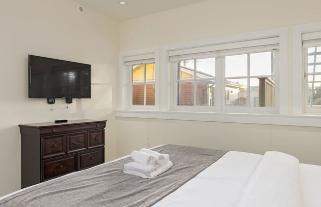 Stunning 3 Bedroom Secondary Suite N Van - Foto 37
