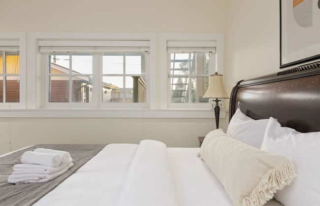 Stunning 3 Bedroom Secondary Suite N Van - Foto 39