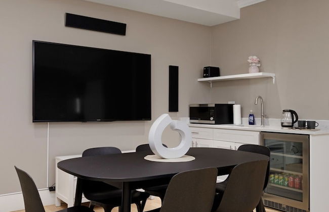 Stunning 3 Bedroom Secondary Suite N Van - Foto 18