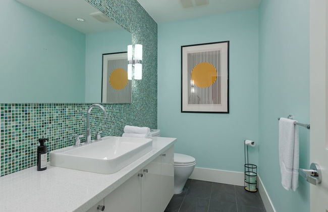 Stunning 3 Bedroom Secondary Suite N Van - Foto 40