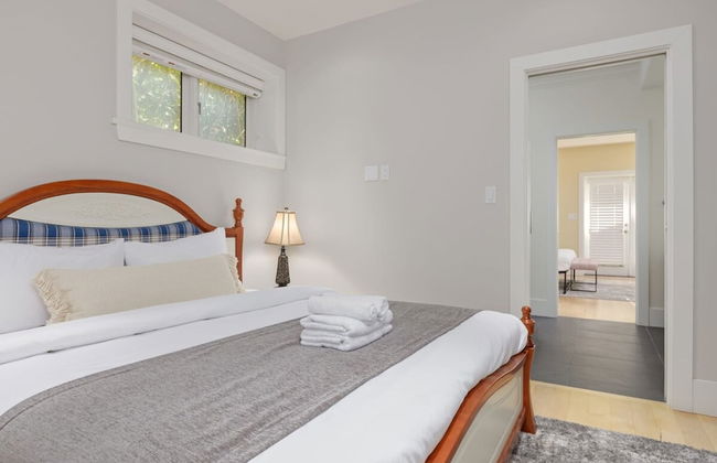 Stunning 3 Bedroom Secondary Suite N Van - Foto 48