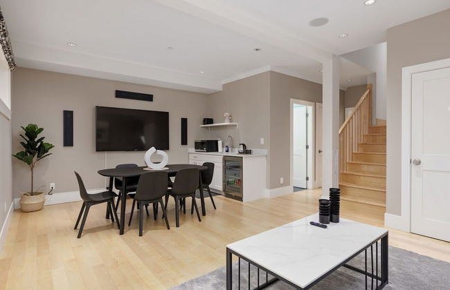 Stunning 3 Bedroom Secondary Suite N Van - Foto 11