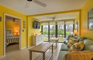 Foto 1 - Cheery Condo With Pool Access: 3 Miles to Beach