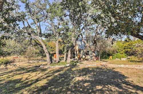 Foto 15 - Cozy Texas Retreat w/ Patio, Grill & Fire Pit