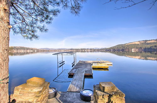 Foto 4 - Luxurious Liberty Lake Hideaway w/ Hot Tub