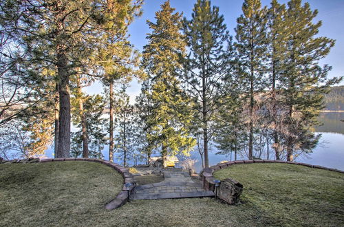 Foto 2 - Luxurious Liberty Lake Hideaway w/ Hot Tub