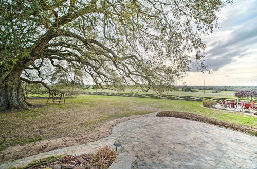 Foto 4 - Mystical 'century Oaks Farm' on 46 Acres