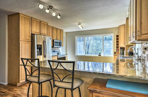 Photo 5 - Charming Kelso Home w/ Proximity to Cowlitz River
