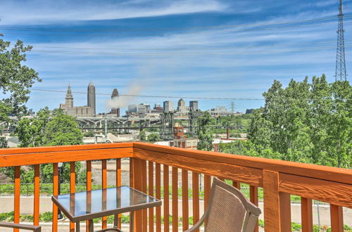 Foto 1 - Central Cleveland Gem w/ Direct Skyline View