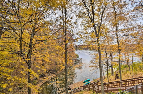 Photo 9 - Stunning Waterfront Home w/ Fireplace & Grill