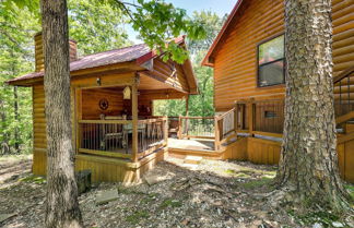 Photo 2 - Broken Bow Rental Cabin w/ Outdoor Fireplace