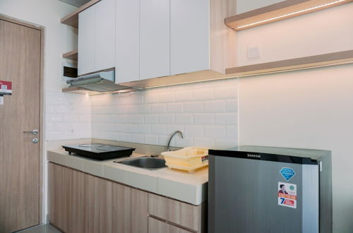 Photo 4 - Homey Living And Comfy Studio Apartment At B Residence