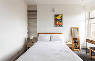 Foto 1 - Contemporary Open Plan Penthouse