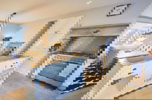 Foto 1 - Penhill House