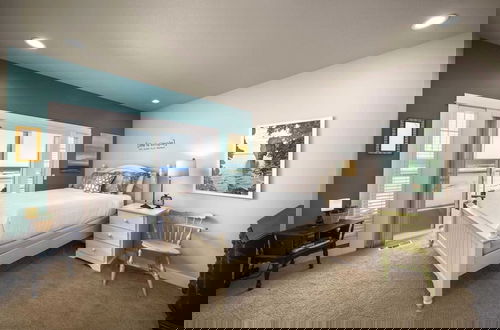 Foto 6 - Moonlight by Avantstay Modern Home w/ Views & Direct Access to Rockaway Beach