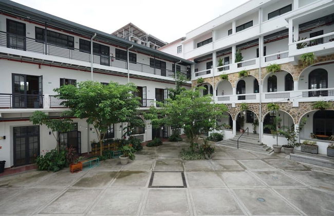 w Fancy Loft in Santa Ana - Photo 14