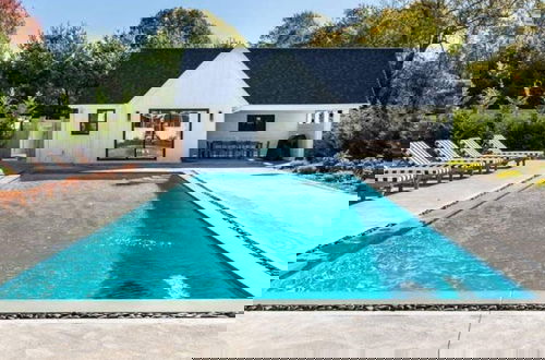 Foto 5 - Sandpoint by Rove Travel Modern 5BR w Pool