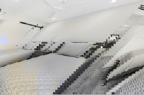 Foto 5 - South Seas Beach Villa 2535 4 Bedroom Home by RedAwning