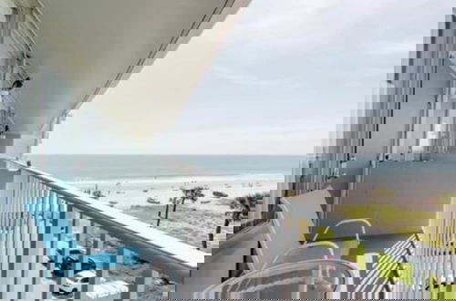 Foto 1 - 611 3 Beds Luxury Oceanfront Studio