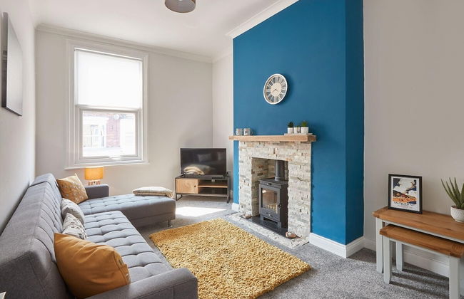 Host Stay Huntcliffe Ruby - Photo 1