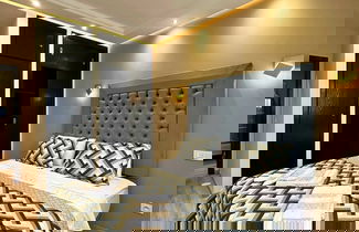 Foto 2 - The Tropical Luxury 2BR City Centre Retreat