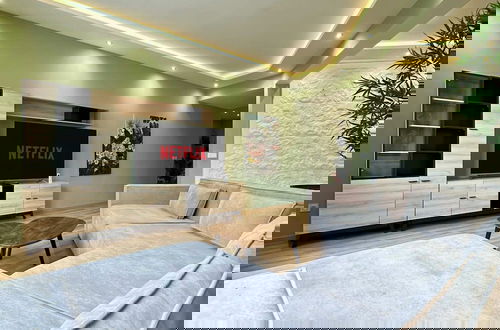 Foto 1 - The Tropical Luxury 2BR City Centre Retreat