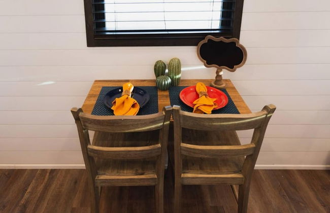 The Hacienda Container Tiny Home 12 min to Magnolia Baylor - Foto 14