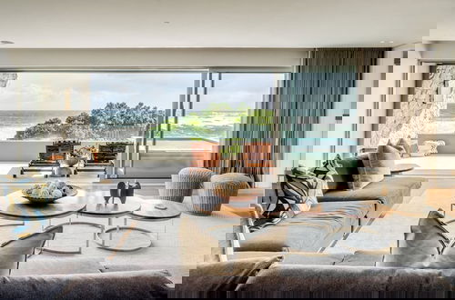 Foto 47 - Modern Seaside Apartment w Incredible Views Lillamton