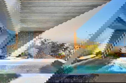 Foto 24 - Modern Seaside Apartment w Incredible Views Lillamton