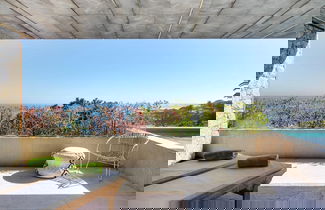 Foto 2 - Modern Seaside Apartment w Incredible Views Lillamton