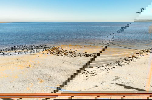 Foto 7 - Gulf Adventures and Beachfront Relaxation Awaits