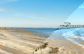 Foto 1 - Gulf Adventures and Beachfront Relaxation Awaits
