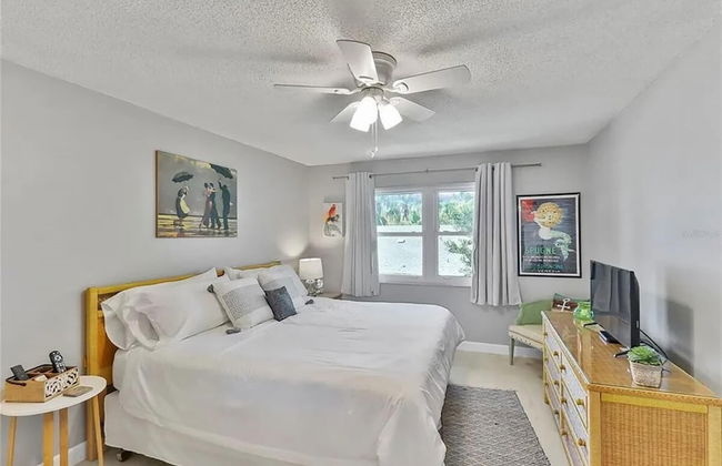 Beach Bliss 2BR Tropical Retreat Heated Pool - Foto 12