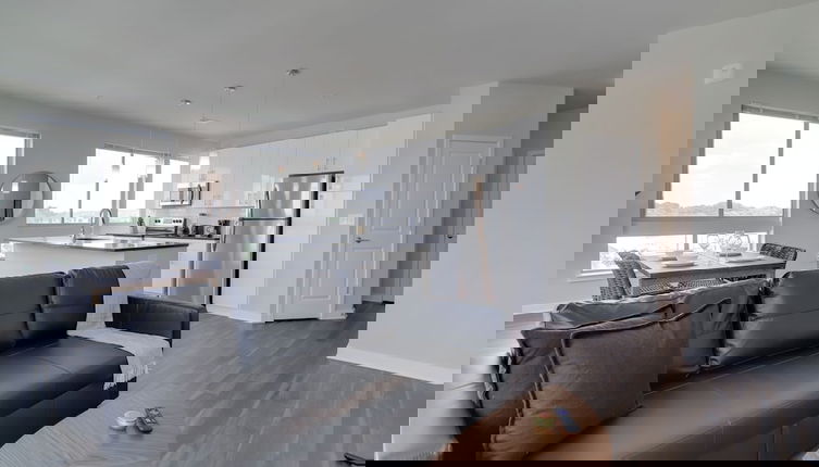 Photo 1 - Comfortable & Amazing Apt in Alexandria