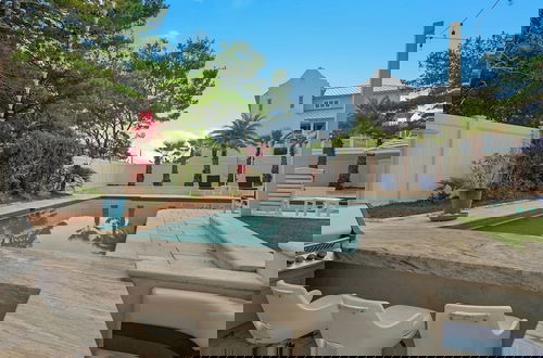 Foto 50 - Stunning Luxury Beach Home: Gulf Views, Large Private Pool, Free Beach Setup!