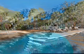 Foto 1 - Coastal Cottage With Backyard Secret Garden - 2 Pools, Tennis, Sleeps 7