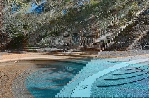 Foto 20 - Pool + Tennis & Nature Trails & 6 Minutes to Beach
