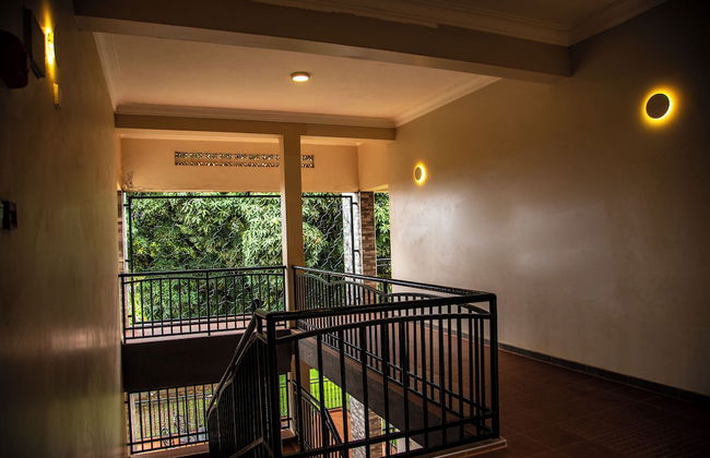 Malachite Apartments - Photo 15