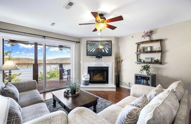 Family Lakefront Oasis Picture Perfect Retreat! - Foto 1