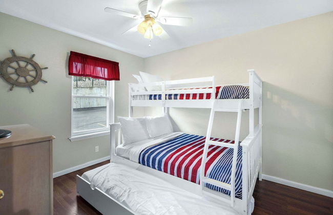 Family Lakefront Oasis Picture Perfect Retreat! - Foto 2