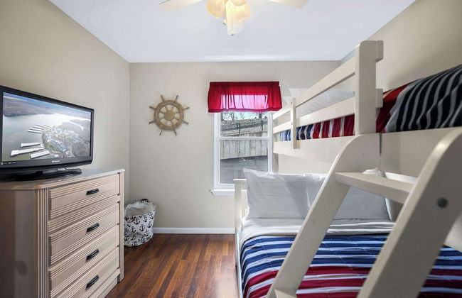 Family Lakefront Oasis Picture Perfect Retreat! - Foto 3