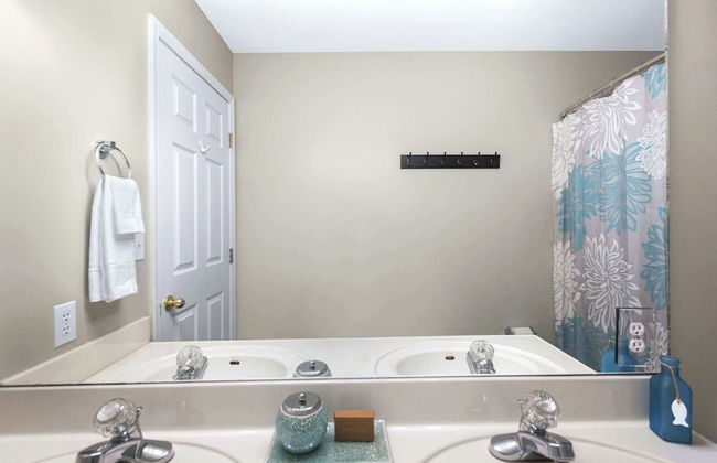 Family Lakefront Oasis Picture Perfect Retreat! - Foto 22