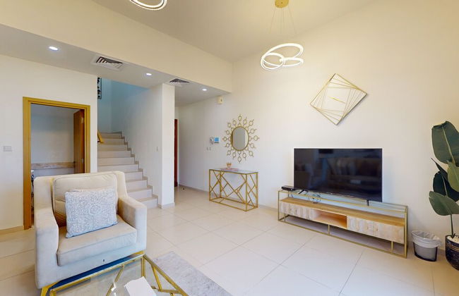 Primestay -3br Villa With Private Garden - Photo 11