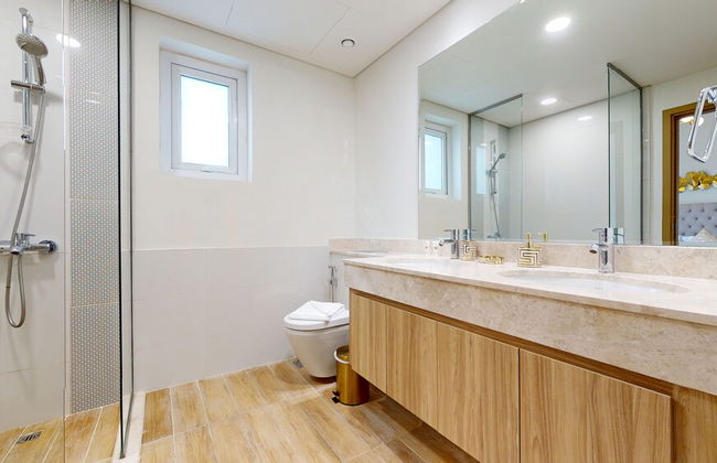 Primestay -3br Villa With Private Garden - Photo 14