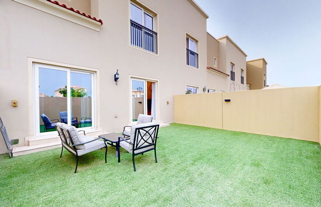 Primestay -3br Villa With Private Garden - Photo 13