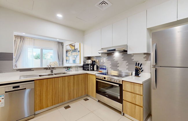 Primestay -3br Villa With Private Garden - Photo 9