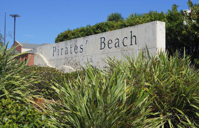 Pirates' View of the Sea - Foto 32
