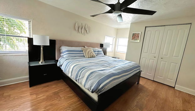 Charming 1940 Waterfront 2br-2ba Condo 2 Bedroom Condo by RedAwning - Foto 2