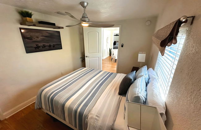 Charming 1940 Waterfront 2br-2ba Condo 2 Bedroom Condo by RedAwning - Foto 8
